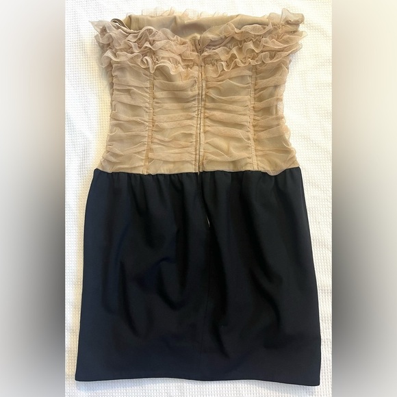 Elizabeth and James Elegant Black and Tan Strapless Wool Lace Mini Dress Size 6 - Picture 11 of 16